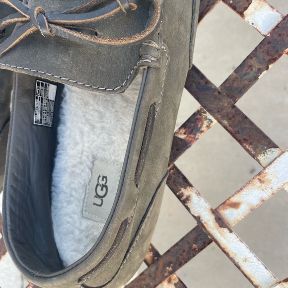 UGG Australia Men’s Chester Leather Loafers 👞 - Picture 7 of 11